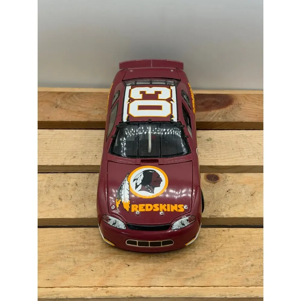 2004 Action Performance McArthur NFL Washington Redskins03 1:24Diecast Stock Car